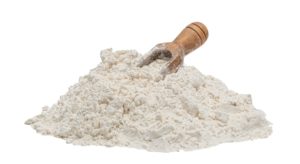 farine bio de blé ancien sur meule de pierre